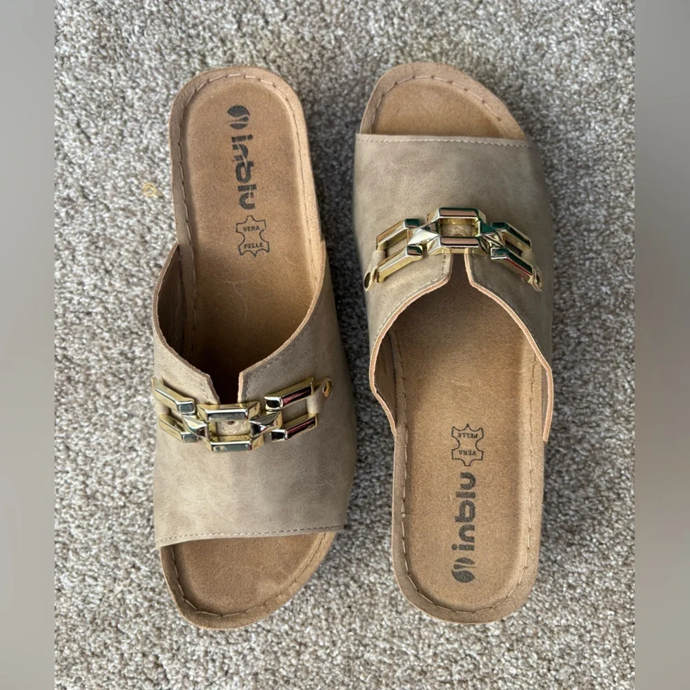 Inblu Women’s Suede Peep Toe Sandals with Gold Detail – Comfort & Style - Picture 6 of 9